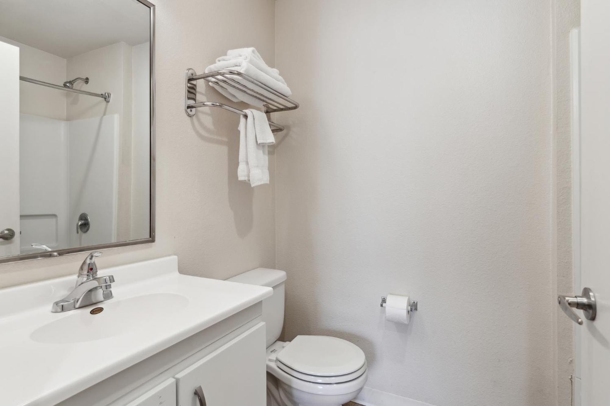 Simplicity At The Rim 1415 I Spacious 1 Bed 1 Bth